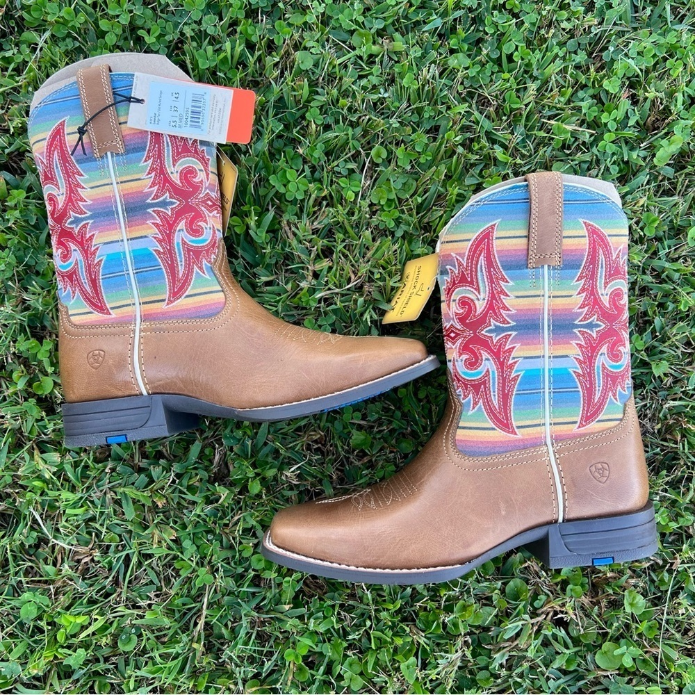 NWT Ariat Girls' Lonestar Square Toe Western Boots Size 5.5 - Picture 2 of 6